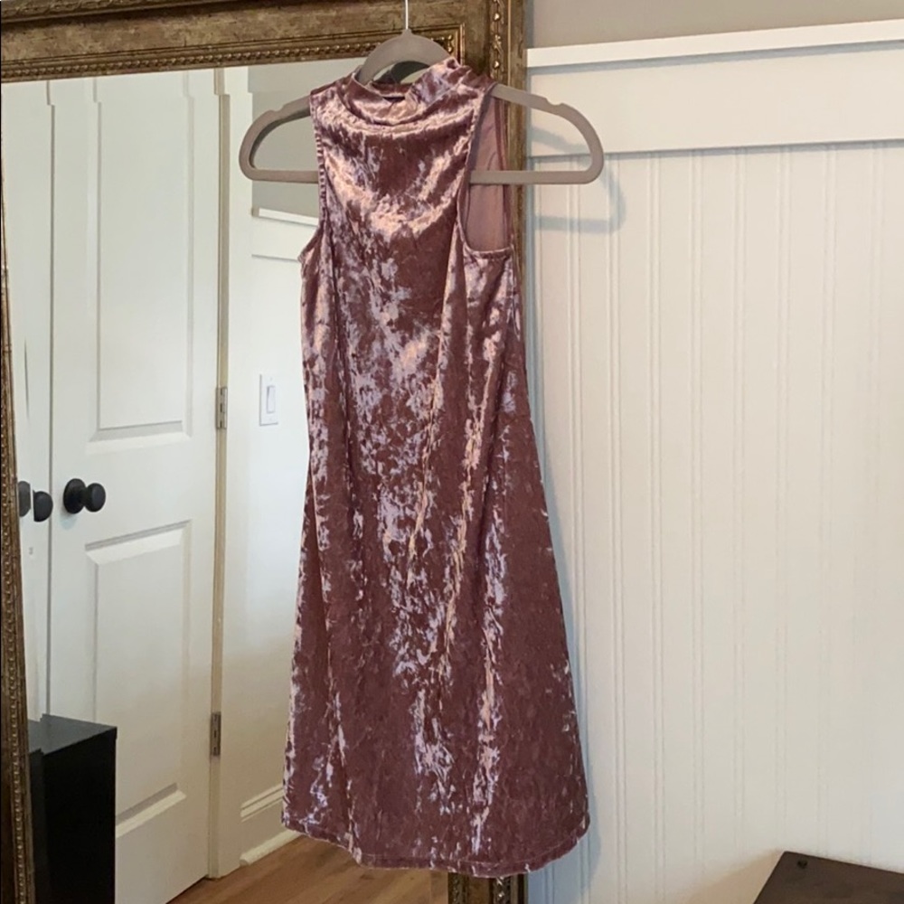 Pink Velvet Dress - Picture 3 of 5
